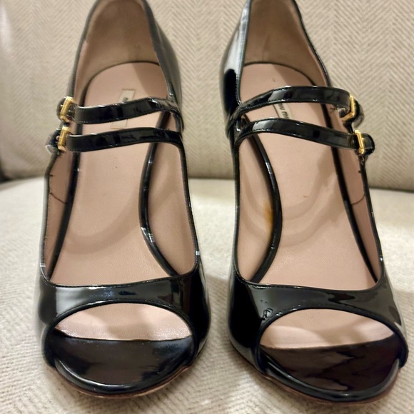 Authenticated Miu Miu Black Patent Leather Open Toe Heels - Picture 2 of 16